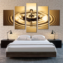 Load image into Gallery viewer, abstract rings canvas print bright gold water droplet 5 piece multi canvas beautiful copper drop splash wall art for your Bedroom
